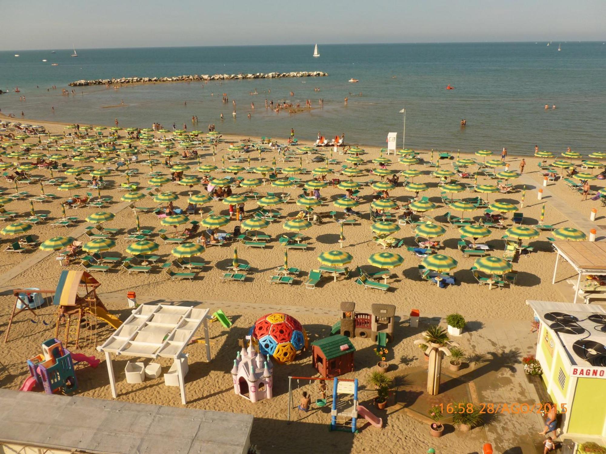 Hotel Iones Rimini Exterior photo