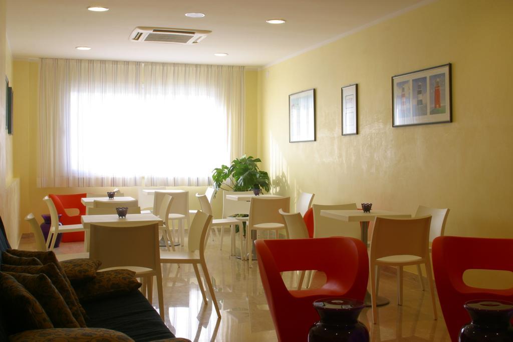 Hotel Iones Rimini Exterior photo